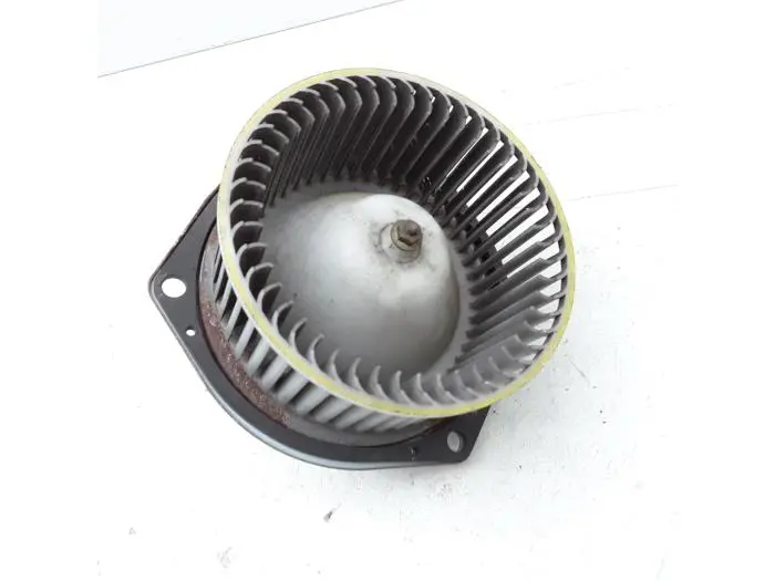 Moteur de ventilation chauffage Mazda 626