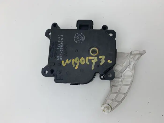 Clapet chauffage moteur Toyota Prius