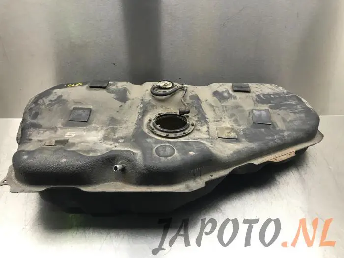 Réservoir de carburant Toyota Corolla Verso