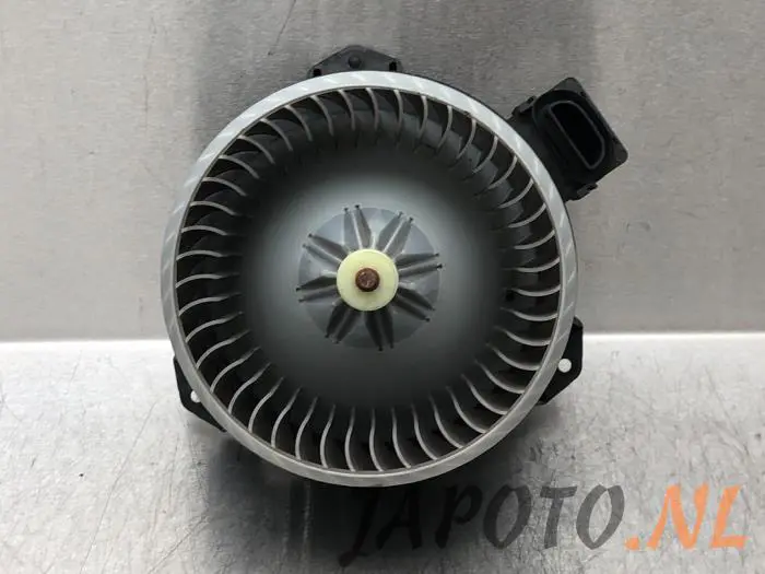 Moteur de ventilation chauffage Suzuki Swift