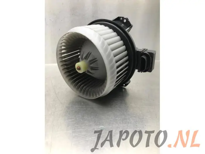 Moteur de ventilation chauffage Suzuki Swift