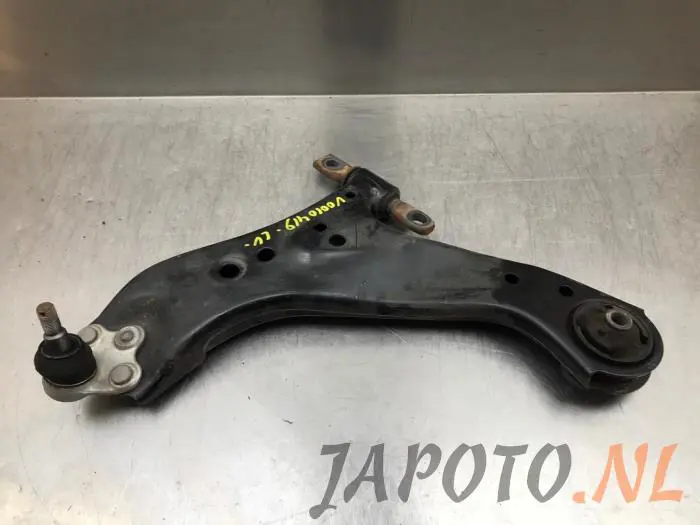 Bras de suspension bas avant gauche Toyota Rav-4