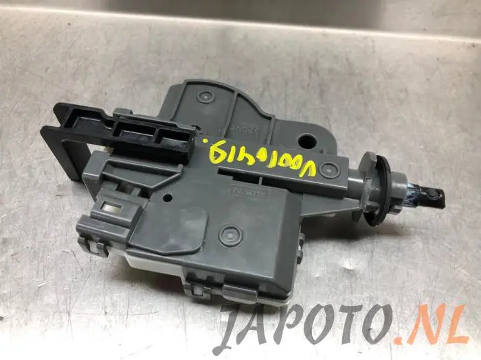 Moteur de verrouillage clapet réservoir Toyota Rav-4