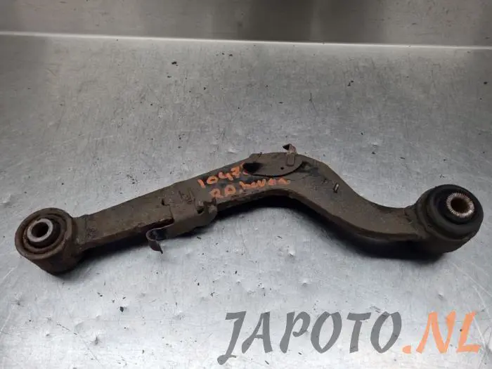 Bras de suspension haut arrière droit Toyota Rav-4