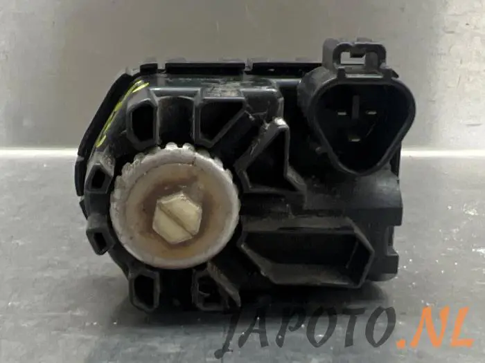 Moteur phare Suzuki Alto