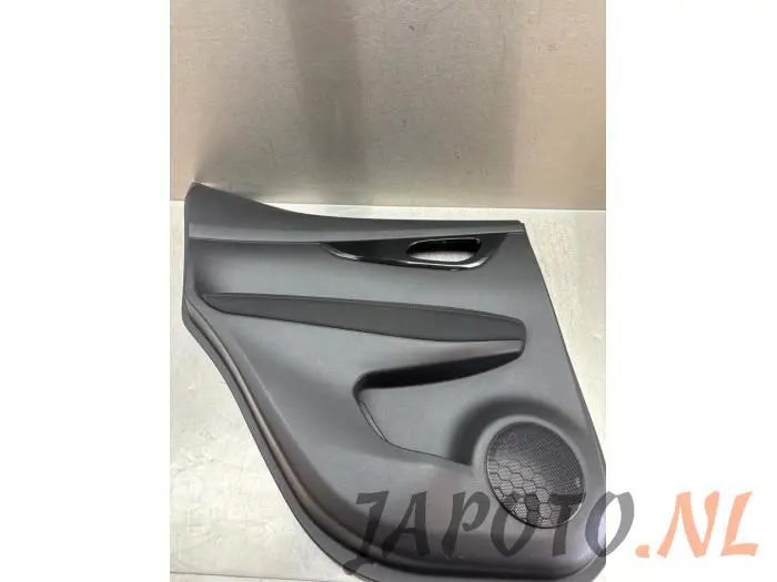 Revêtement portière 4portes arrière gauche Nissan Qashqai+2