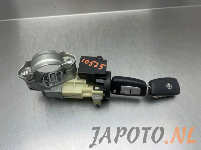 Serrure de contact + clé Nissan Qashqai+2