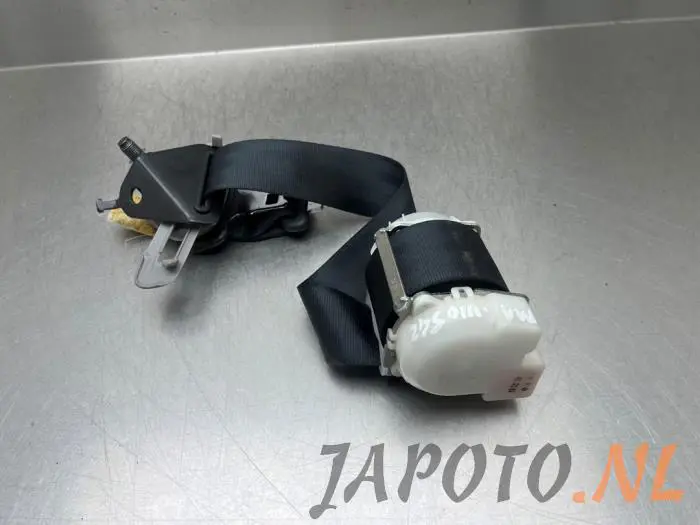 Ceinture de sécurité arrière centre Toyota Yaris