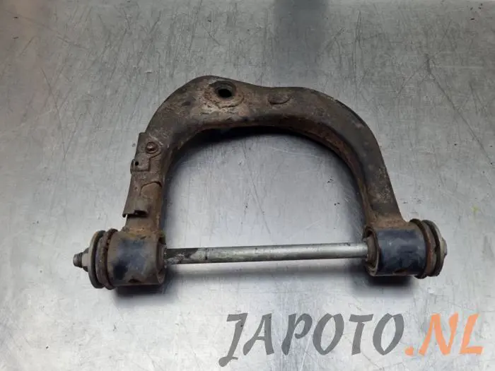 Bras de suspension haut avant gauche Toyota Landcruiser