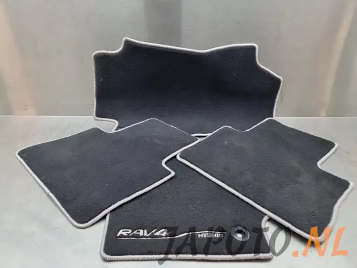 Kit tapis Toyota Rav-4