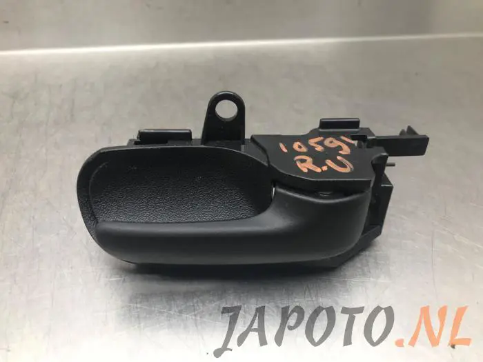 Poignée portière 4portes arrière droite Toyota Aygo