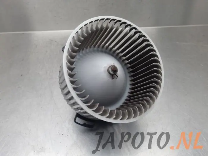 Moteur de ventilation chauffage Mazda 3.