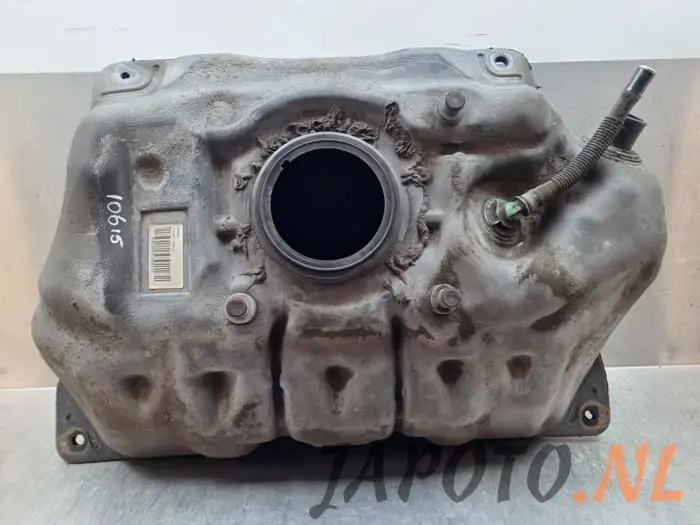 Réservoir de carburant Toyota Yaris