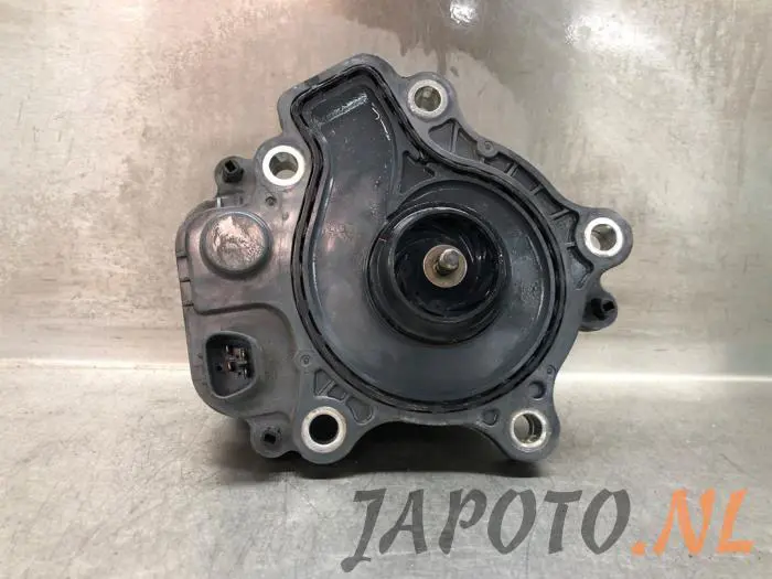 Pompe à eau Toyota Auris