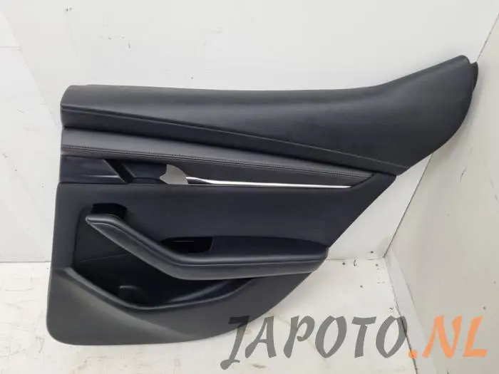 Revêtement portière 4portes arrière droite Mazda 3.