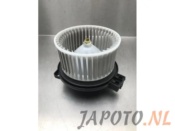 Moteur de ventilation chauffage Mazda 3.