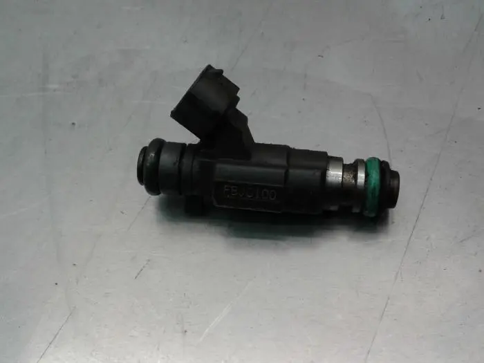 Injecteur (injection essence) Nissan Primera